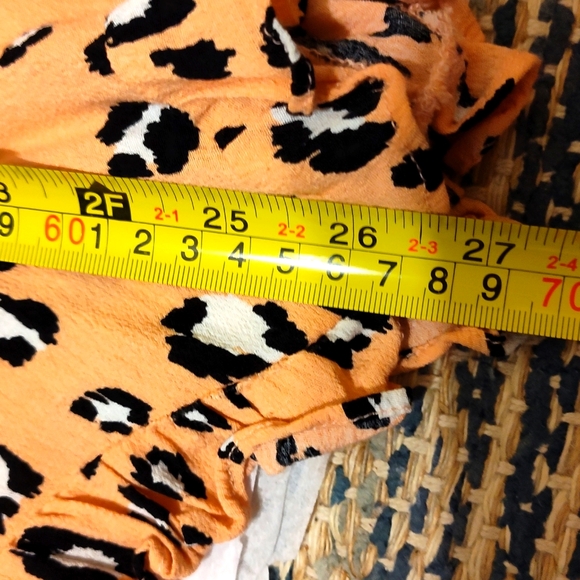 💲5 for$15💲coral Cheetah print spaghetti strap ruffle leg trim v neck romper. - Picture 10 of 10